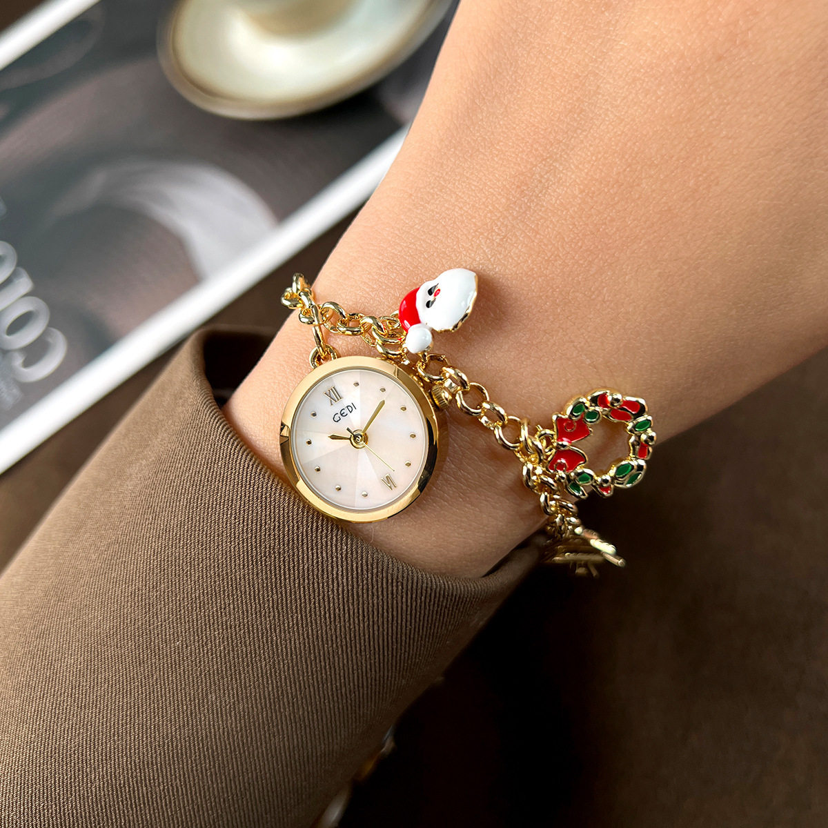 Montre pour femme avec pendent - Ladies Fashion Watch avis et prix